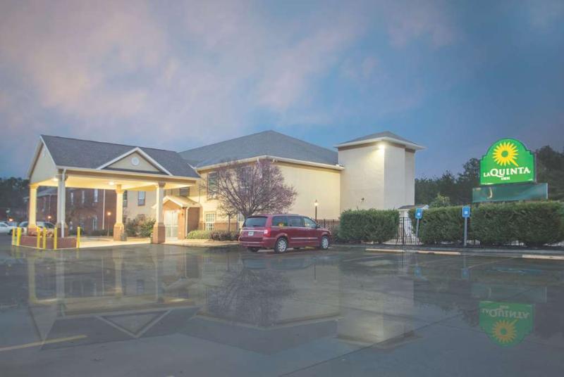 La Quinta Inn By Wyndham Calhoun South I-75 Exteriör bild