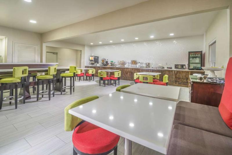La Quinta Inn By Wyndham Calhoun South I-75 Exteriör bild